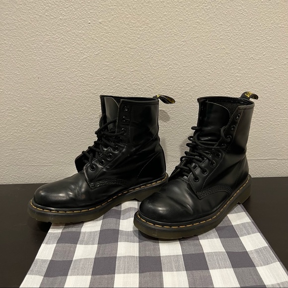 Dr. Martens Shoes - Dr. Martens 1460 “10072” Style Leather Boots
Size: US M 6/US L 7/UK5/EU 38